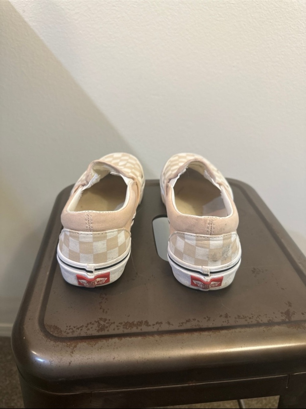 Vans Kids Slip-On Checkerboard Sneakers in Beige and White - Picture 4 of 6